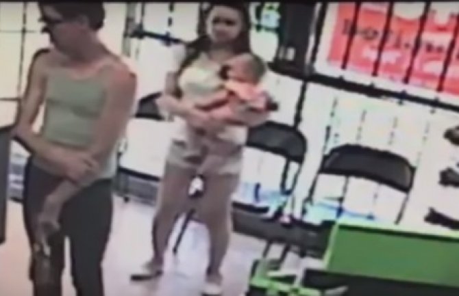 Potresan snimak pokušaja otmice djeteta iz prodavnice (VIDEO)
