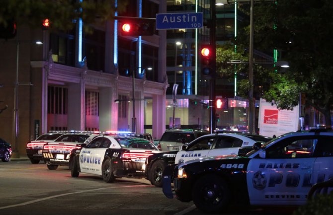 Dalas: Kod napadača nađen eksploziv, priručnik, puške