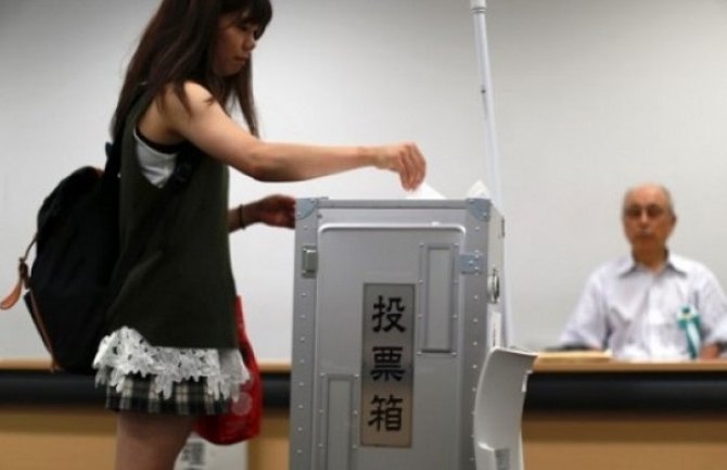 Ankete pokazale: Vladajuća koalicija pobjednik na izborima u Japanu