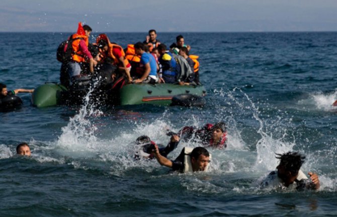 Prevrnuo se čamac sa migrantima,utopila se djevojčica