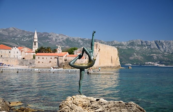 Pet razloga zbog kojih morate voljeti Budvu