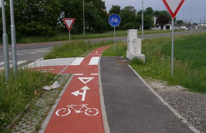 Pozitivna: Izgraditi biciklističku stazu od Tuzi do Podgorice