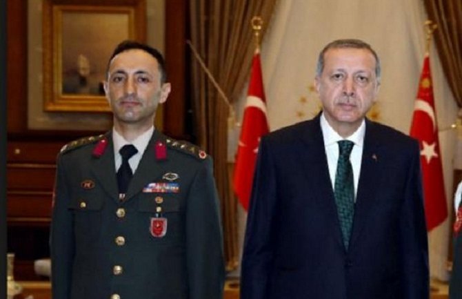 Turska: Uhapšen i vojni savjetnik Erdogana