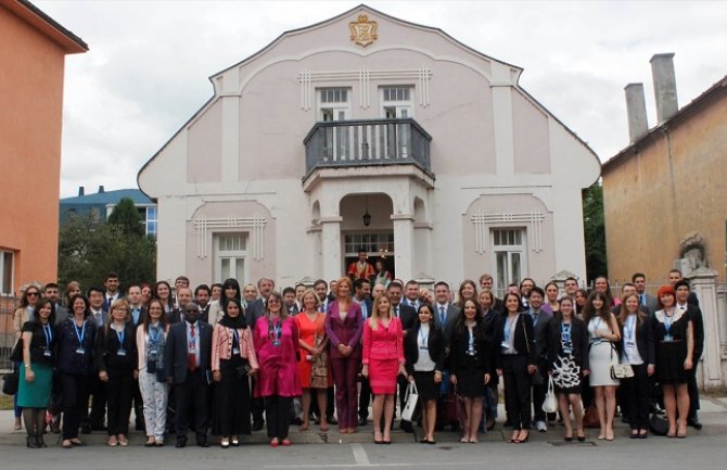  U Beranama otvorena ljetnja škola za mlade diplomate iz 38 zemalja