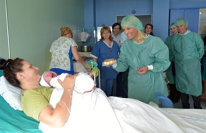 Šegrt: Svaki uloženi cent u porodilište višestruko vraća