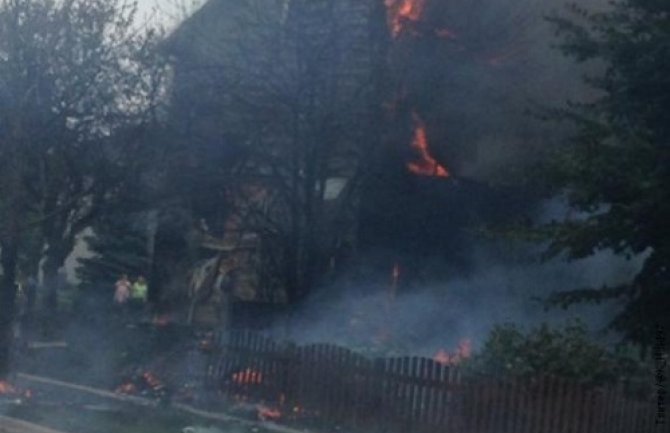  Avion pao na kuću, mještani tvrde da su čuli eksploziju