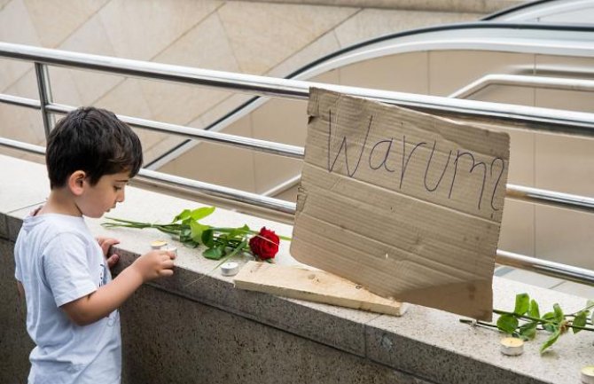 Dan žalosti u Minhenu, ljudi potišteni i solidarni