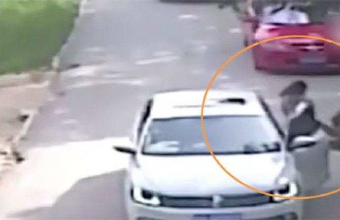 Tigar napao žene u zoo vrtu nakon što su se posvađale, jedna mrtva (VIDEO)