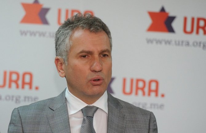 Forsiranjem novog ugovora o EPCG rizikuje se previše