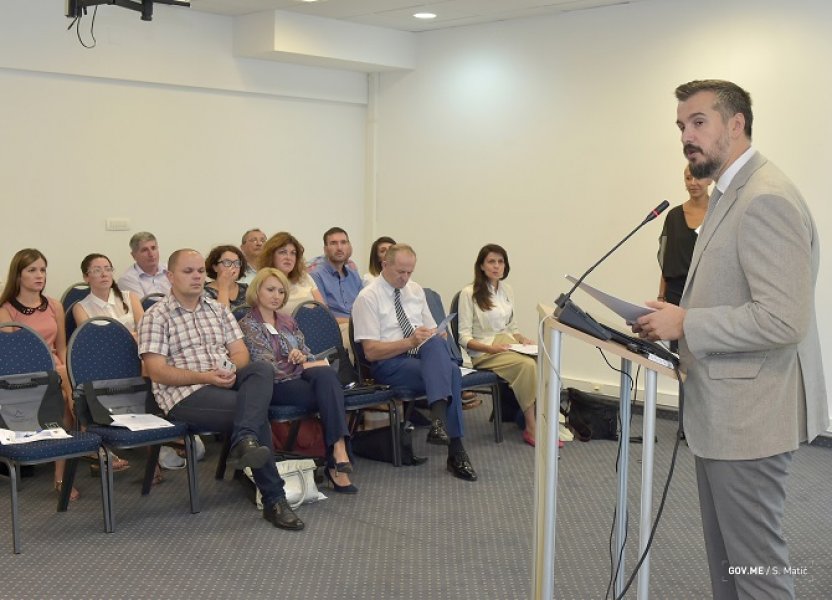 fotozavrnakonferencija2