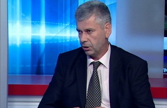 Mugoša: Situacija nije alarmantna, ima dovoljno vakcina za goveda