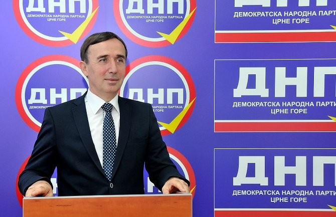 Lakušić: Samo DF može 