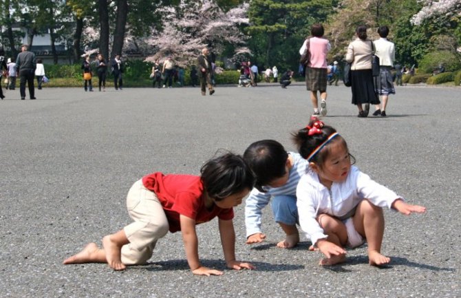 U Japanu prošle godine zabilježeno 103.260 slučajeva zlostavljanja djece