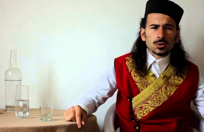 Sve više foliranata koji crnogorsku tradiciju žive po copy paste principu