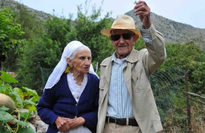 Đona i Mara proslavili 67 godina braka