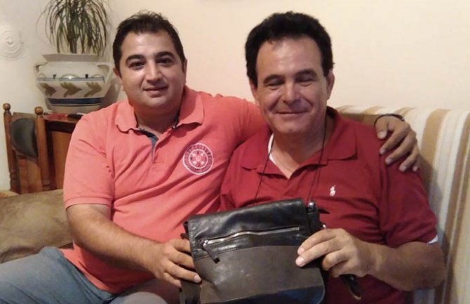 Bar: Pronašao i vratio Italijanu izgubljenih 3.500 eura!