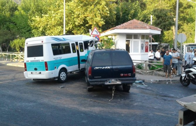 U sekundi izbjegao smrt pred izlogom(FOTO)