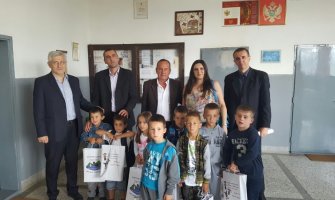 Berane: Obezbijedili užbenike za sve osnovce u opštini, izdvojili više od 200 hiljada eura (FOTO)