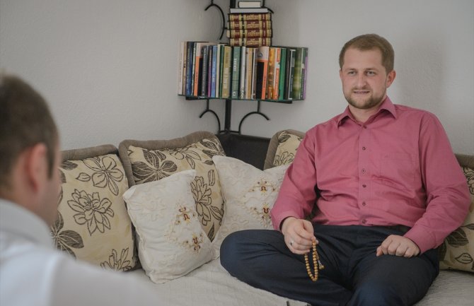 Pripreme za Bajram u kući Šukurica: Svi smo na okupu, bajramska sofra ima posebnu čar