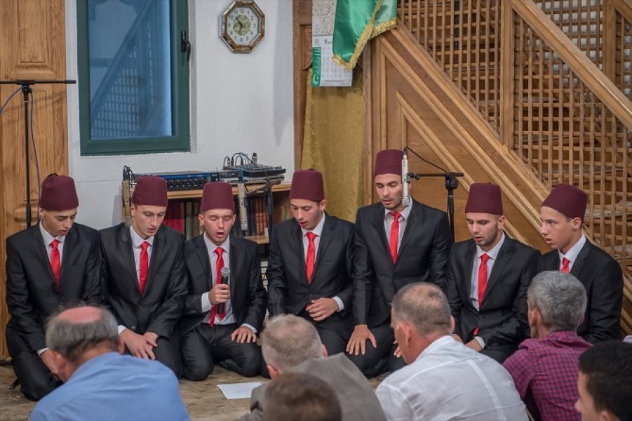 2016091221906351514111190Web