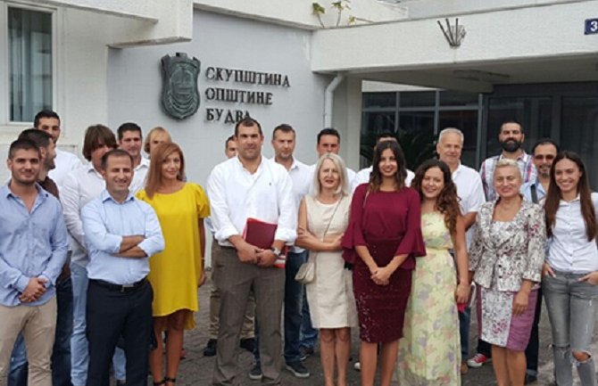 Demokrate Budve predale OIK-u Izbornu listu