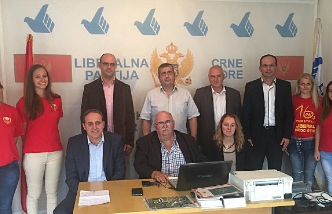 Liberali predali listu u Kotoru, nosilac Andrija Pura Popović