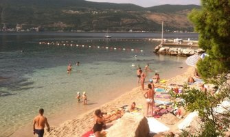 Turisti u Novom zadovoljni ponudom i cijenama,najviše uživaju u prirodnim ljepotama (FOTO)