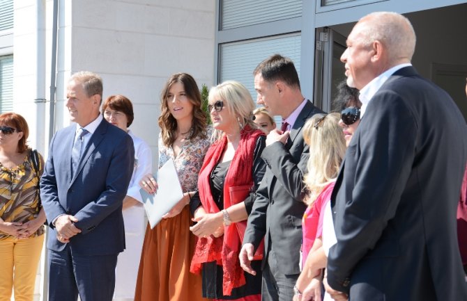 Luštica Development za ambulantu u Radovićima opredijelila 15 hiljada eura