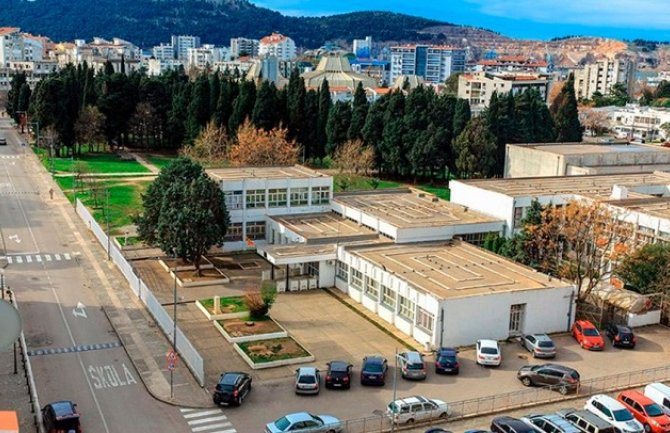 Bar: Spriječen sukob tinejdžerki