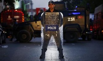 Ankara: Suzavac i vodeni topovi na demonstrante