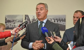 Đukanović: DPS ne plaća dolazak na glasanje
