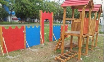 Podgorica: Uništeno igralište postavljeno prije nekoliko dana (FOTO)