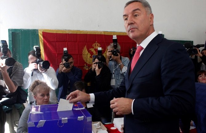 Glasao Đukanović: Očekujem da izbori proteknu u fer atmosferi