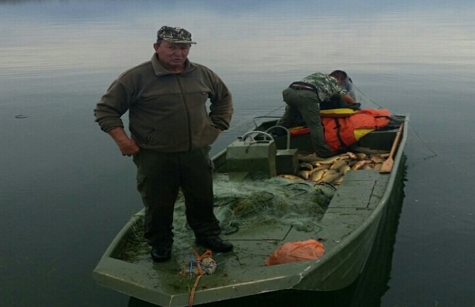 Služba zaštite NP Skadarsko jezero zaplijenila i pustila u vodu 700 kg ribe