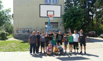 Berane: Mjesne zajednice dobile koševe, golove, otvorene teretane...