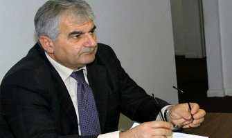 Siništaj : Albanci moraju biti odlučni, a ne poslušni