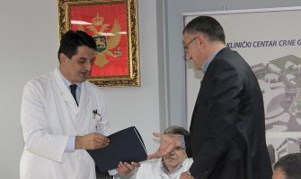 Crnogorski Telekom donirao 12.500 eura Kliničkom centru Crne Gore 