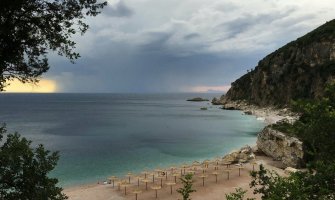 Bosanci o odmoru u CG: Čekaj 9 sati da se junaci dignu da popiješ kafu