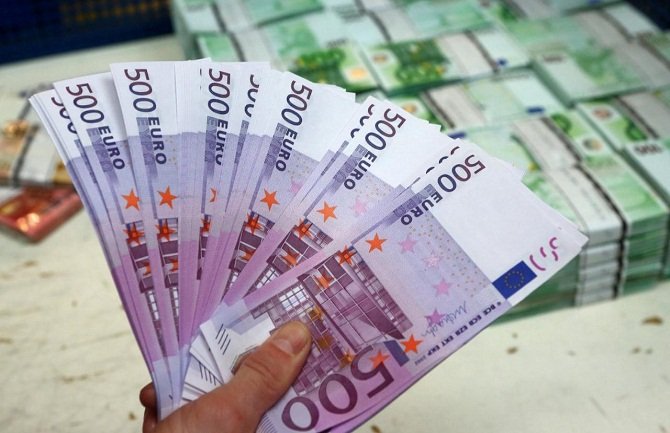 Prosječna plata u septembru 501 euro