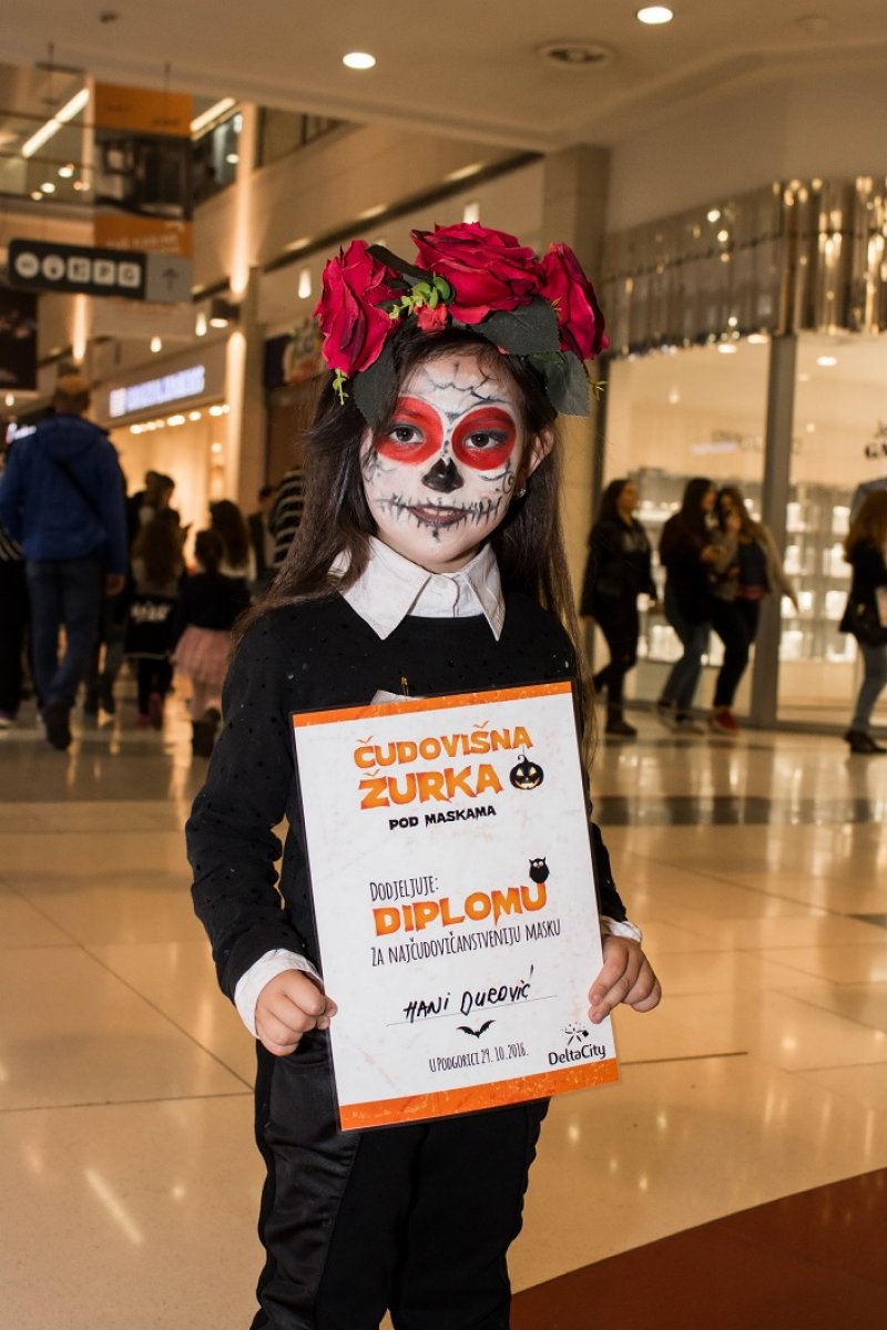 NacudovicanstvenijamaskaHanaDurovic