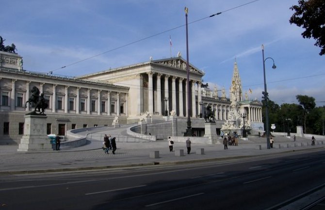 Gorio austrijski parlament, nema povrijeđenih