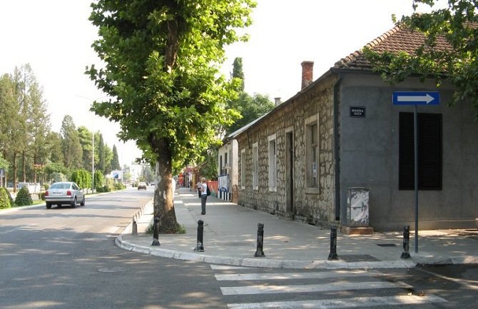 Podgorica: Prebio mladiće jer su ga gledali