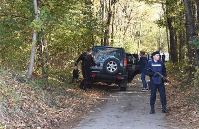 U Banjaluci uhapšena osoba koja ima veze s oružjem pronađenim blizu doma Vučića?