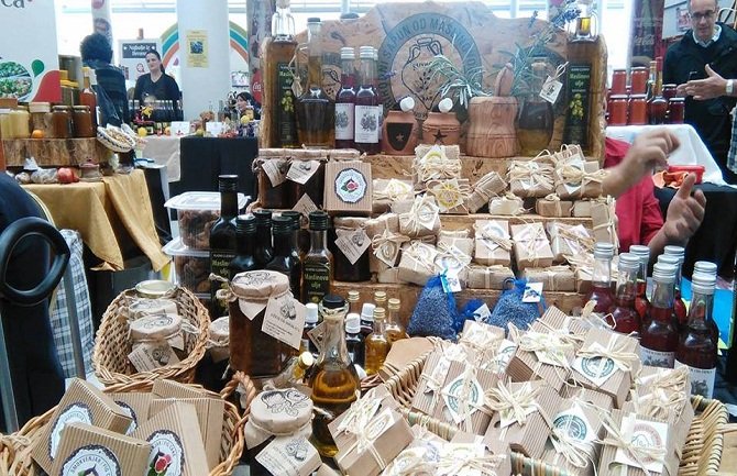 Manifestacija “Najbolje iz Crne Gore” okupila preko 60 proizvođača