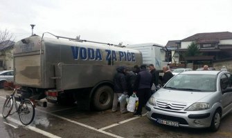 Berane: Stigla cisterna s vodom 