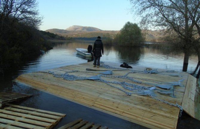 Postavljena platforma za gniježđenje pelikana