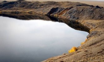 Samo sat vremena na obali ovog jezera će vas  ubiti (Video)