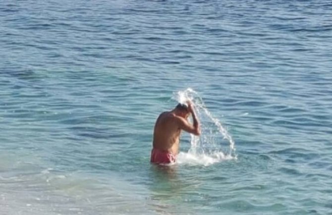 Novembarsko sunce kao stvoreno za uživanje na moru (Foto)