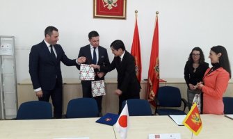 Vlada Japana poklonila vatrogasno vozilo Opštini Berane