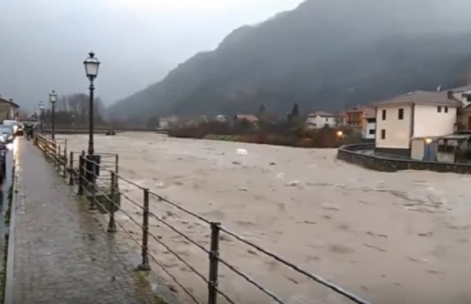 Nova katastrofa: Potopljeni djelovi Italije (Video)